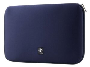 Crumpler Base Layer Neoprene Sleeve för MacBook Pro 15/16-tum - Marinblå