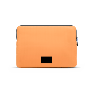 Native Union - Ultralite sleeve f&ouml;r MacBook Pro 16 - Aprikosorange