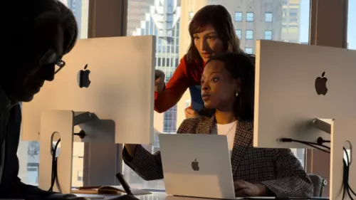 Apple Studio Display vs Studio Display XDR
