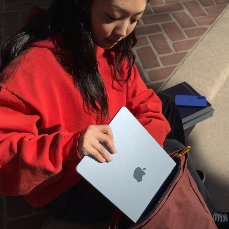 MacBook Air 13-tum, M4 10-core, grafik 10-core, 16GB RAM, 512GB SSD, Midnatt MacBook Air 13-tum, M4 10-core, grafik 10-core, 16GB RAM, 512GB SSD, Midnatt