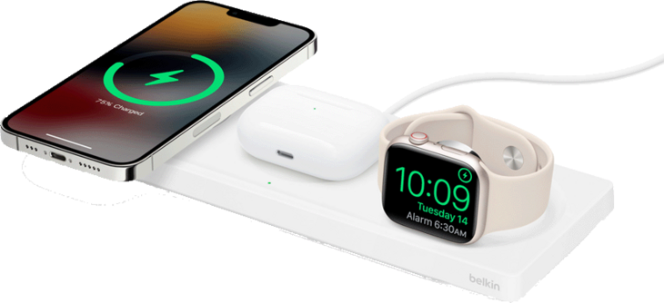 Belkin BOOST↑CHARGE™ PRO trådlös 3-i-1-laddningsplatta med MagSafe - vit Belkin BOOST↑CHARGE™ PRO trådlös 3-i-1-laddningsplatta med MagSafe - vit