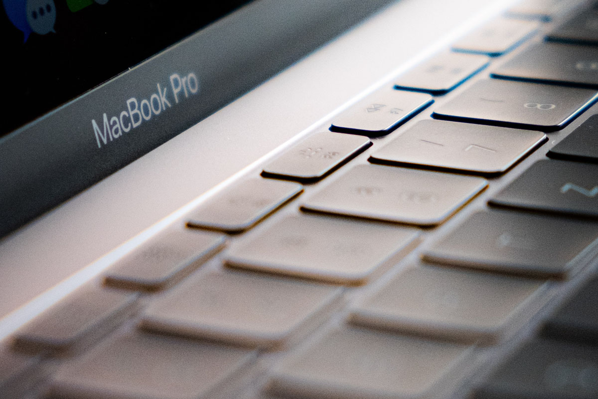 Alternativet till att leasa datorer till företaget Tangentbord på en MacBook Pro